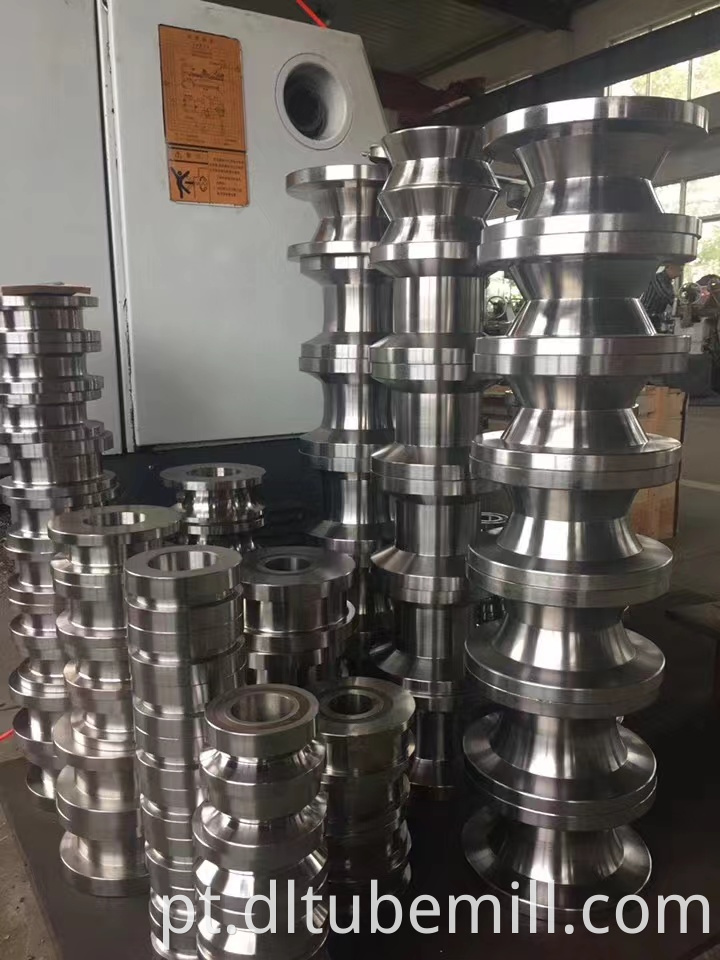 Mold For Steel Pipe Deformation